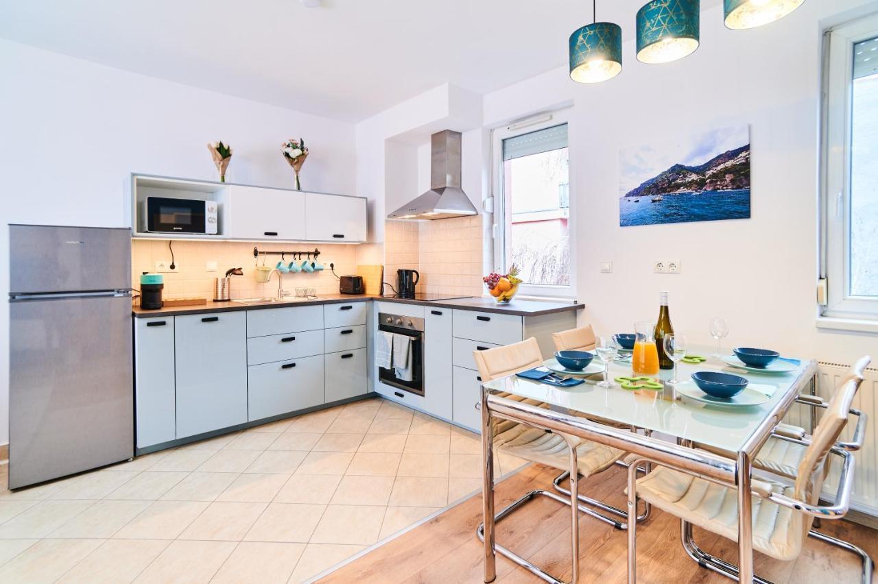 Feel Deluxe Corvin # Free Parking # Ac # Elevator Appartement Boedapest