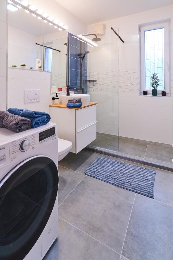 Apartament Feel Deluxe Corvin # Free Parking # Ac # Elevator