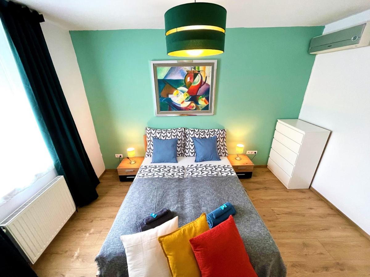 Feel Deluxe Corvin # Free Parking # Ac # Elevator * Budapeszt