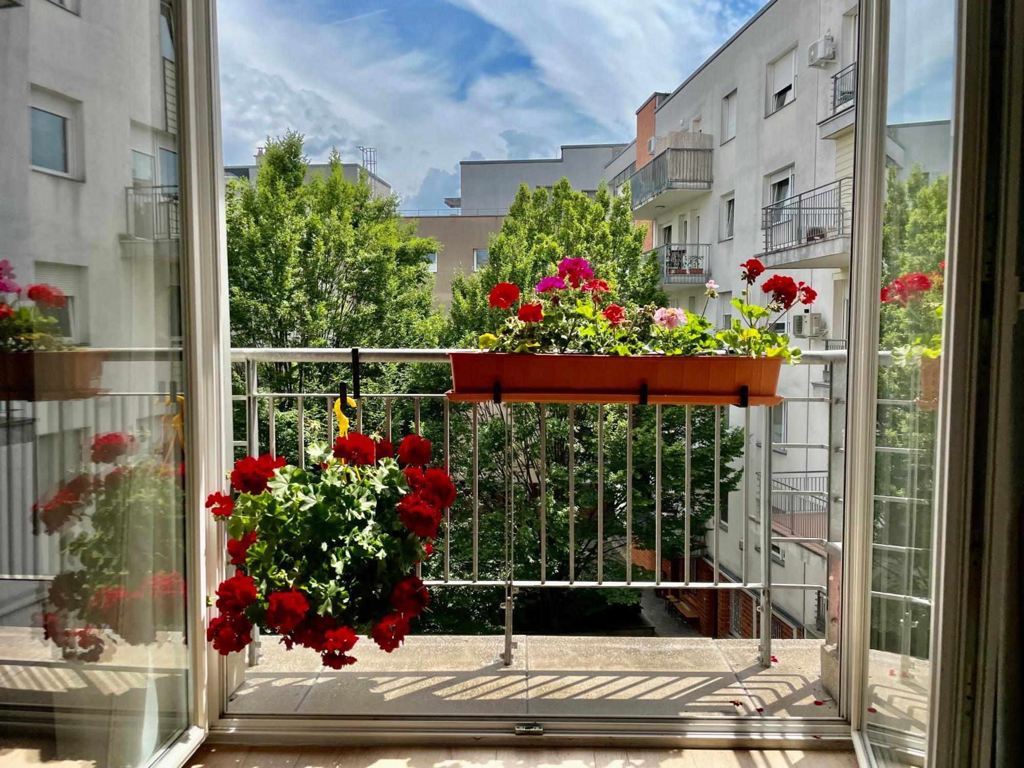 Feel Deluxe Corvin # Free Parking # Ac # Elevator * Budapeszt